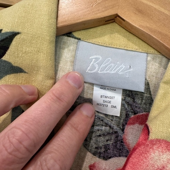 Vintage Blair Linen Blend Button Front Floral Top / boxy / large - Picture 5 of 8